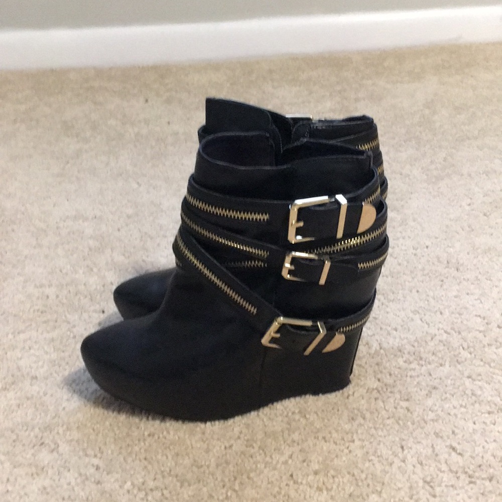 BCBG booties